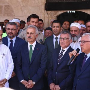 Tarihi Meydan Camii Restorasyonun Ardından Açıldı - fotoğraf 1