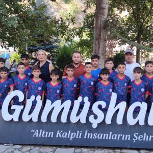 UYAFA Gümüşhane 2025 Aile Yılı Tek Yürek Futbol Turnuvası - fotoğraf 7