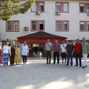 Ermenek’teki Engelli Bireyler Beyşehir, Isparta ve Burdur Gezisiyle Tarihi ve Kültürel Değerleri Keşfetti - fotoğraf 6
