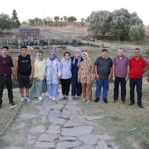 Ermenek’teki Engelli Bireyler Beyşehir, Isparta ve Burdur Gezisiyle Tarihi ve Kültürel Değerleri Keşfetti - fotoğraf 8