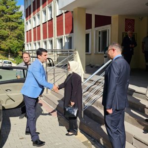 Vali Yardımcımız Sayın Harun Kazez İl Müdürlüğümüze bağlı Huzurevi Yaşlı Bakım ve Rehabilitasyon Merkezi Müdürlüğü'ne Ziyarette Bulundu - fotoğraf 1