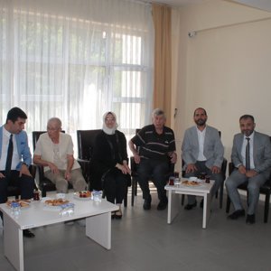 Vali Yardımcımız Sayın Harun Kazez İl Müdürlüğümüze bağlı Huzurevi Yaşlı Bakım ve Rehabilitasyon Merkezi Müdürlüğü'ne Ziyarette Bulundu - fotoğraf 2