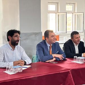Altunhisar Bakım Rehabilitasyon ve Aile Danışma Merkezi Müdürlüğü Değerlendirme Toplantısı - fotoğraf 1