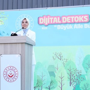 Aile ve Sosyal Hizmetler Bakanımız Göktaş, Rize'de Dijital Detoks ve Büyük Aile Buluşması'na katıldı - fotoğraf 2