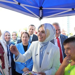 Aile ve Sosyal Hizmetler Bakanımız Göktaş, Rize'de Dijital Detoks ve Büyük Aile Buluşması'na katıldı - fotoğraf 3
