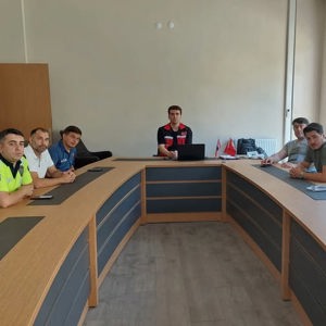 Emniyet ve Jandarma Personeline “Aile Yılı” Semineri Düzenlendi - fotoğraf 1