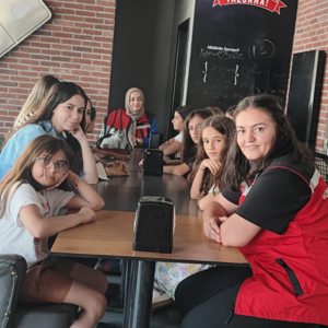 Yüksekova’da Öğrencilere Yüzme Etkinliği - fotoğraf 1