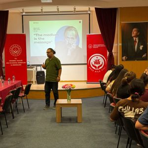2025 Aile Yılı Kapsamında “Medya Benim Neyim Oluyor?” Konulu Bilgilendirme Semineri Gerçekleştirildi - fotoğraf 3