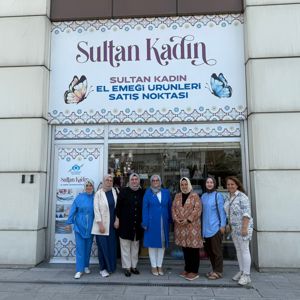 İl Müdürlüğümüz Kadın Hizmetleri Birimi Olarak, Bakanlığımız Kadınların Kooperatif Yoluyla Güçlendirilmesi Çalışmaları Kapsamında Sultan Kadın Kooperatifi’ne Ziyaret Gerçekleştirilmiştir - fotoğraf 1