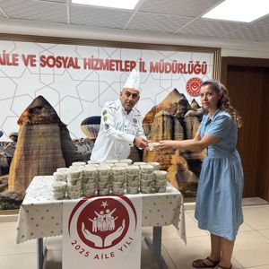 “2025 Aile Yılı” kapsamında personellerimize ve vatandaşlarımıza aşure ikramında bulunuldu - fotoğraf 5