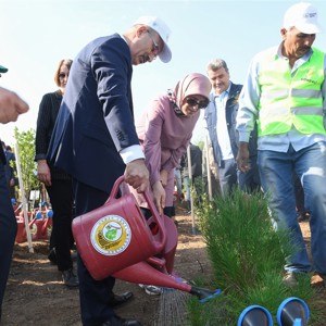 Yeşil Bir Türkiye için Fidanlar Toprakla Buluştu - fotoğraf 1