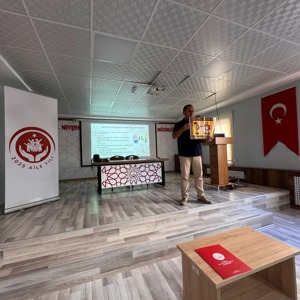 2025 Türkiye Aile Yılı Söyleşileri Kapsamında “Akran Zorbalığı ve Siber Zorbalık “Konulu Farkındalık Eğitimi Düzenlendi - fotoğraf 4