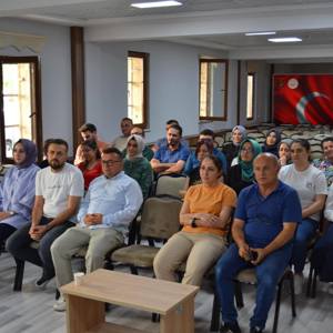 İlimizde Performans Değerlendirme Çalışması İl Analiz Raporu Çerçevesinde Değerlendirme Toplantısı Yapıldı - fotoğraf 1
