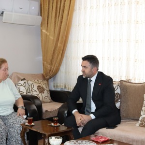 TSK Şehitlerimizden Kürşad Selim ŞENOL, Emniyet Şehitlerimizden Mehmet Ertan KIRALI ve Hurşit GÖKÇE’nin Kıymetli Aileleri İl Müdürümüz Sn. Ömer TURAN Tarafından Ziyaret Edilmiştir - fotoğraf 2