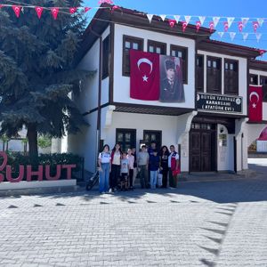 Şehit Ve Gazilerimizin Emanetleri İle Tarihe Yolculuk - fotoğraf 1
