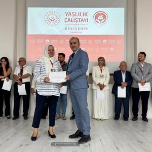 Eskişehir'de Yaşlıların Yaşam Kalitesini Artırmak İçin Önemli Adım: Yaşlılık Çalıştayı Düzenlendi - fotoğraf 17