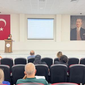 Eskişehir'de Yaşlıların Yaşam Kalitesini Artırmak İçin Önemli Adım: Yaşlılık Çalıştayı Düzenlendi - fotoğraf 7