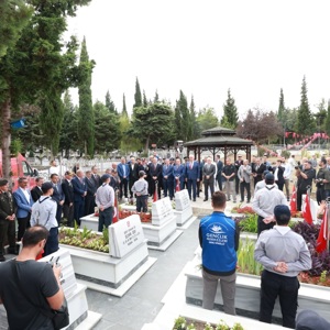 30 Ağustos Zafer Bayramı Etkinlikleri Şehitlik Ziyaretleriyle Başladı   - fotoğraf 5
