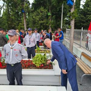30 Ağustos Zafer Bayramı Etkinlikleri Şehitlik Ziyaretleriyle Başladı   - fotoğraf 13