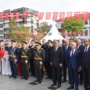 30 Ağustos Zafer Bayramı, 103. yılında Bursa’da coşku ve gururla kutlandı - fotoğraf 10