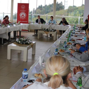 Karadeniz Bölgesi Kadın Hizmetleri Bölgesel İstişare Toplantısı Trabzon’da Gerçekleştirildi. - fotoğraf 4
