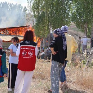 Erzurum Kırmızıtaş Köyü Yangını Sonrası Psiko-Sosyal Destek Çalışmaları - fotoğraf 2