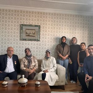 Şehit Yakınları ve Gazimize Anlamlı Ziyaret - fotoğraf 3