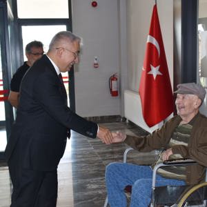 İl Müdürümüz Faruk Uysal’dan Hasan Öztimur Huzurevine Ziyaret - fotoğraf 2