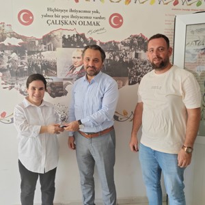Biz Büyük Bir Aileyiz - fotoğraf 1