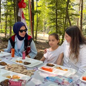 ODES ve Sosyal Uyum Projesi Kapsamında Piknik Etkinliği Düzenlendi. - fotoğraf 2