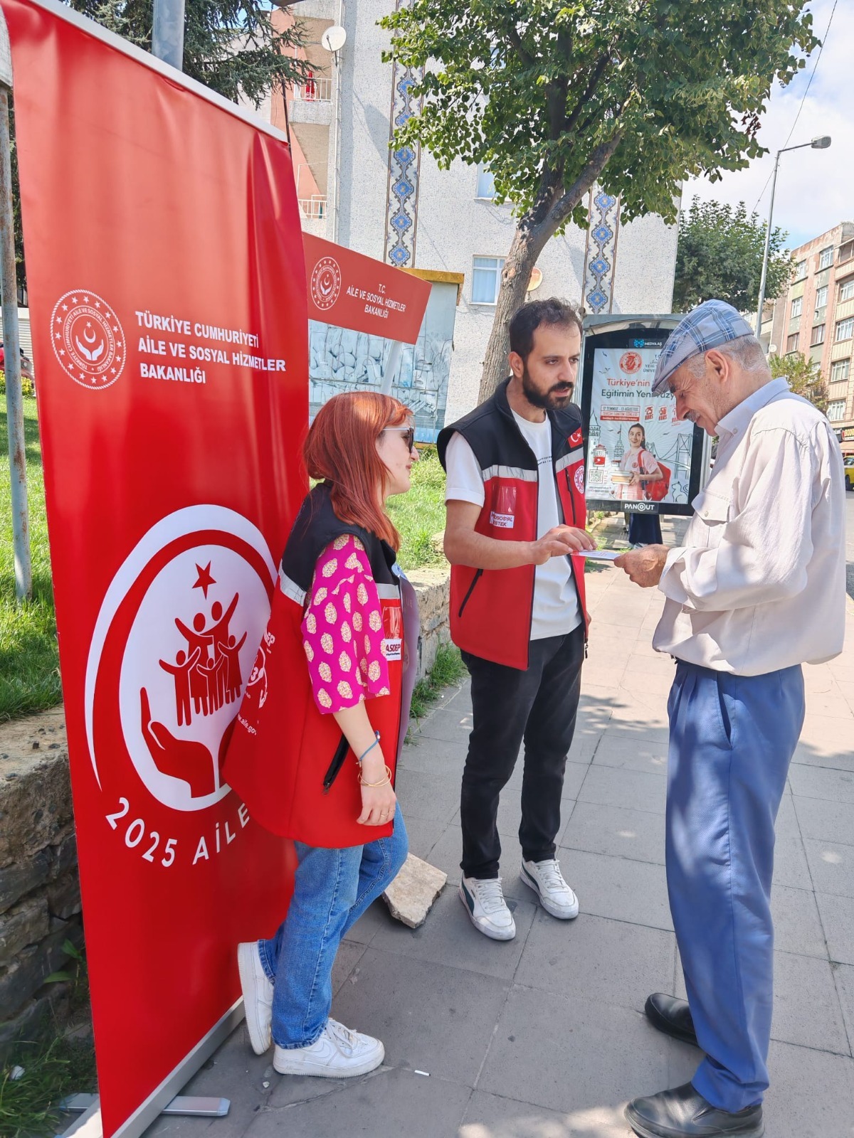 Mobil Sosyal Hizmet Noktalarında Sahada Koruyucu ve Önleyici Hizmetlere Yönelik Farkındalık Çalışmaları Gerçekleştirildi