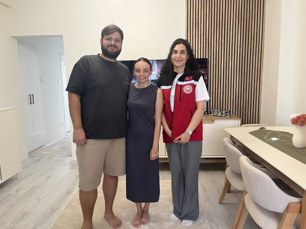 Aile Yılı Kapsamında 'Evlenecek Gençlerin Desteklenmesi' Projesinden Yararlanan Çiftlerimizi Ziyaret Ederek, Sayın Bakanımız Mahinur ÖZDEMİR GÖKTAŞ’ın Tebriklerini İletiyoruz