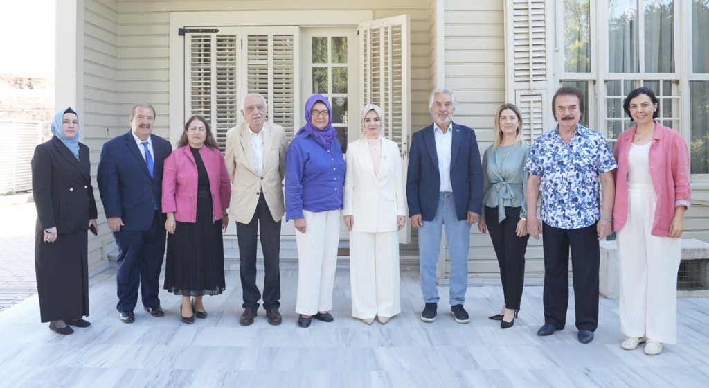 Minister GÖKTAŞ met with members of the Presidential Council for Culture and Arts Policies