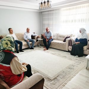 İl Müdürümüz, Trafik Kazasında Hayatını Kaybeden Personelimizin Ailesini Ziyaret Etti - fotoğraf 2