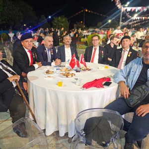 Samsun’da 30 Ağustos Zafer Bayramı 103. Yılında İstiklal Madalyası Yürüyüşü ile Coşkuyla Kutlandı - fotoğraf 6