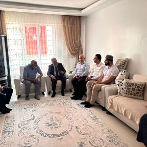15 Temmuz Kahramanlarımızın Ailelerine Anlamlı Ziyaret - fotoğraf 3