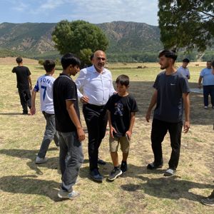 'Aile Yılı Etkinlikleri' kapsamında Bingöl Çocuk Evleri Sitesi Müdürlüğünde koruma ve bakım altında bulunan çocuklarımız ile piknik etkinliği düzenlenmiştir. İl Müdürümüz Abdulbari AKSOY piknik etkinliğimize katılım sağlayarak çocuklarımız ile vakit geçirmiştir. - fotoğraf 4