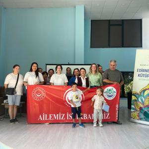 "Aile İçi Bilgi ve Medya Okuryazarlığı” Semineri Gerçekleştirildi. - fotoğraf 1