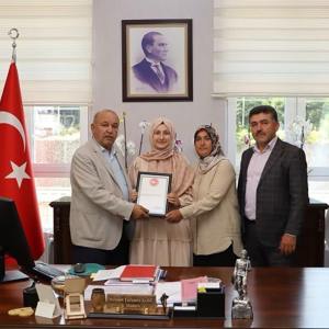 Zonguldak Şehit Aileleri Sosyal Yardımlaşma ve Dayanışma Derneği Başkanı Tarafından Teşekkür Belgesi Takdimi Yapıldı.  - fotoğraf 3