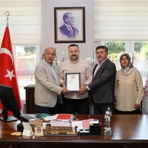 Zonguldak Şehit Aileleri Sosyal Yardımlaşma ve Dayanışma Derneği Başkanı Tarafından Teşekkür Belgesi Takdimi Yapıldı.  - fotoğraf 4