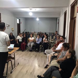 Hakkari'de Aile Destek Merkezi (ADEM) Personeline 'Okul ve Aile’ Eğitimi - fotoğraf 1