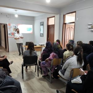Hakkari'de Aile Destek Merkezi (ADEM) Personeline 'Okul ve Aile’ Eğitimi - fotoğraf 4