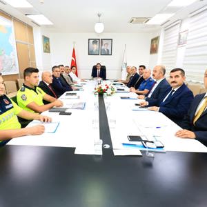 Valimiz Sayın Ahmet Karakaya başkanlığında, 2025-2026 eğitim öğretim yılı “Okul Güvenliği Toplantısı” gerçekleştirildi - fotoğraf 2