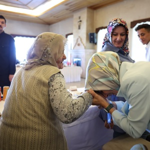 Bakanımız Sn. Mahinur Özdemir Göktaş Nevşehir'de Şehit Yakınları ve Gazilerle Kardeşlik Sofrasında Buluştu - fotoğraf 4