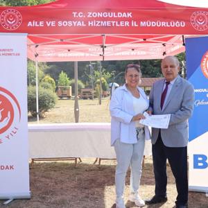  "Şehit ve Gazi Yakınlarına Yönelik El Sanatları Kursu Projesi" ne Katılım Sağlayan Şehit ve Gazi Yakınlarımızla  Piknik Programı İcra Edilmiştir. - fotoğraf 10