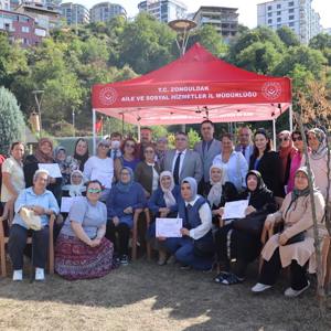  "Şehit ve Gazi Yakınlarına Yönelik El Sanatları Kursu Projesi" ne Katılım Sağlayan Şehit ve Gazi Yakınlarımızla  Piknik Programı İcra Edilmiştir. - fotoğraf 1