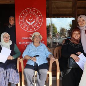  "Şehit ve Gazi Yakınlarına Yönelik El Sanatları Kursu Projesi" ne Katılım Sağlayan Şehit ve Gazi Yakınlarımızla  Piknik Programı İcra Edilmiştir. - fotoğraf 14