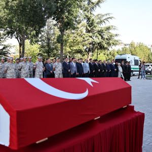 Aziz Şehidimiz Jandarma Uzman Çavuş Yücel Yeşil Son Yolculuğuna Uğurlandı - fotoğraf 4