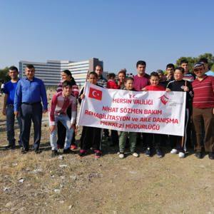 Mersin Aile, Çalışma ve Sosyal Hizmetler Ailesi Olarak Fidanlarımızı Toprakla Buluşturduk - fotoğraf 7