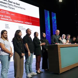 Cumhurbaşkanı Erdoğan ve Aile ve Sosyal Hizmetler Bakanımız Göktaş, Şehit Yakınları, Gazi ve Gazi Yakınlarının Kamu Kurumlarına Yerleştirilmesi Kura Töreni'ne katıldı  - fotoğraf 6